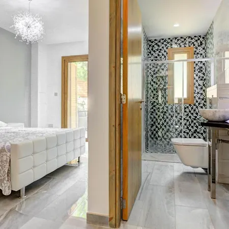 347 Meo - Fantastic Five Bedroom With Private Pool In Peaceful Location, Aphrodite Hills