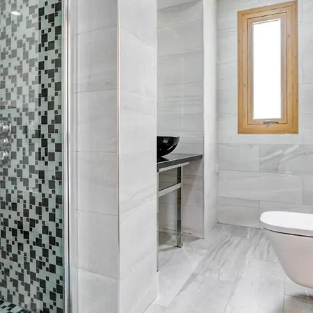 347 Meo - Fantastic Five Bedroom With Private Pool In Peaceful Location, Aphrodite Hills