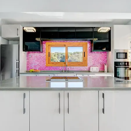 347 Meo - Fantastic Five Bedroom With Private Pool In Peaceful Location, Aphrodite Hills Villa *