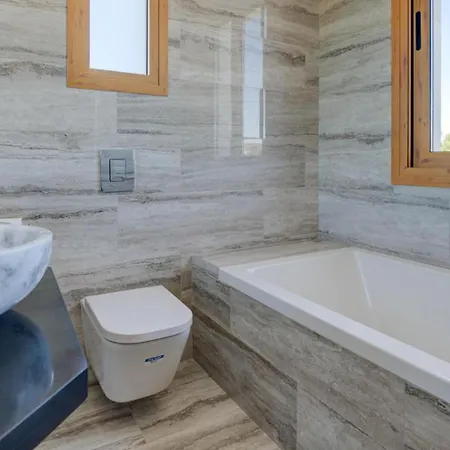 Βίλα 347 Meo - Fantastic Five Bedroom With Private Pool In Peaceful Location, Aphrodite Hills *