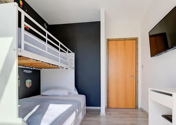 347 Meo - Fantastic Five Bedroom With Private Pool In Peaceful Location, Aphrodite Hills *