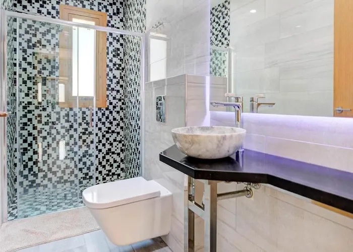 347 Meo - Fantastic Five Bedroom With Private Pool In Peaceful Location, Aphrodite Hills Kouklia