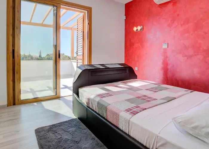 347 Meo - Fantastic Five Bedroom With Private Pool In Peaceful Location, Aphrodite Hills